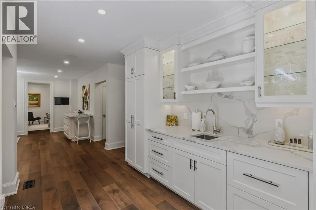 19 INWOOD Drive