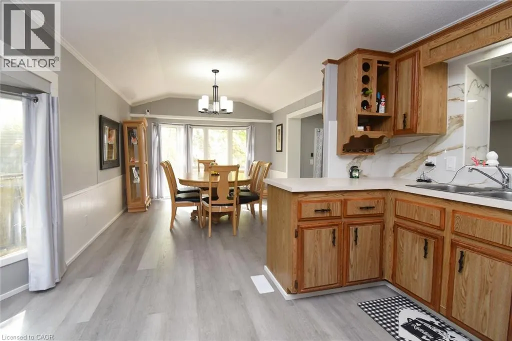 1085 W CONCESSION 10 Concession W Unit# 99 #99