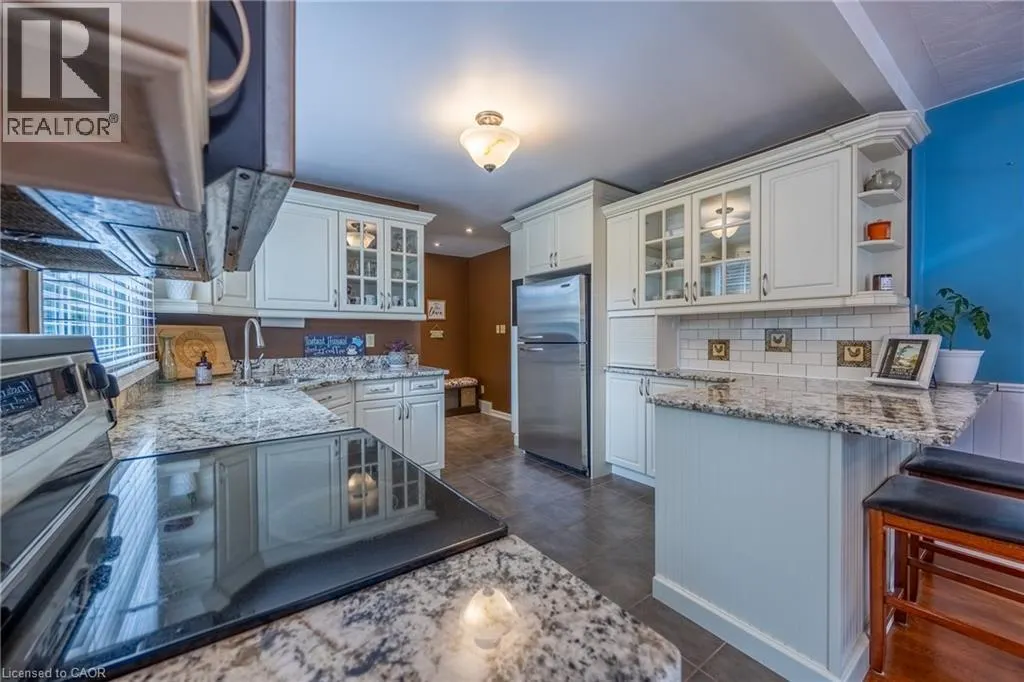 30 GIBSON Drive