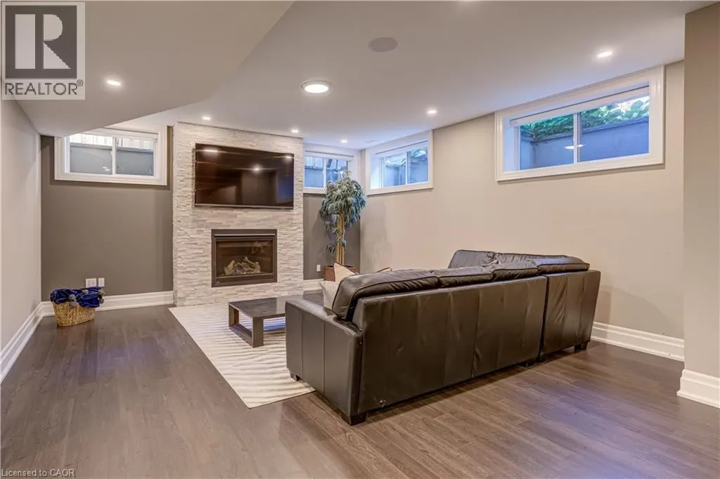 100 SENECA Drive