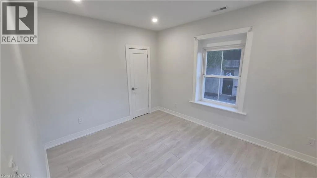 35 WELLINGTON Street Unit# 2U #2U
