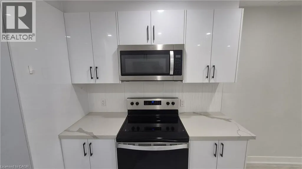 35 WELLINGTON Street Unit# 2U #2U