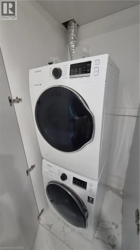 35 WELLINGTON Street Unit# 2U #2U
