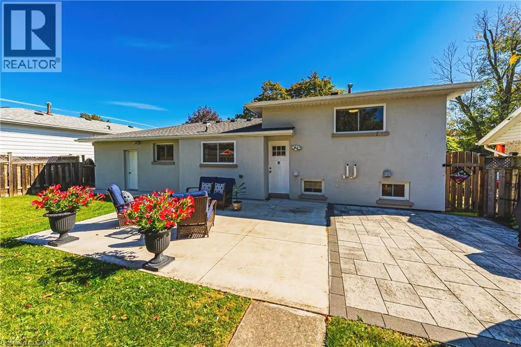 2231 URWIN Crescent