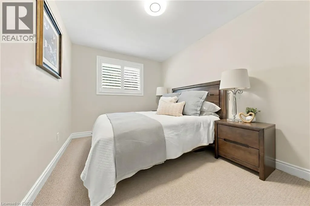 2231 URWIN Crescent