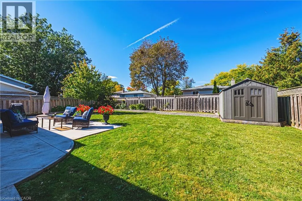 2231 URWIN Crescent