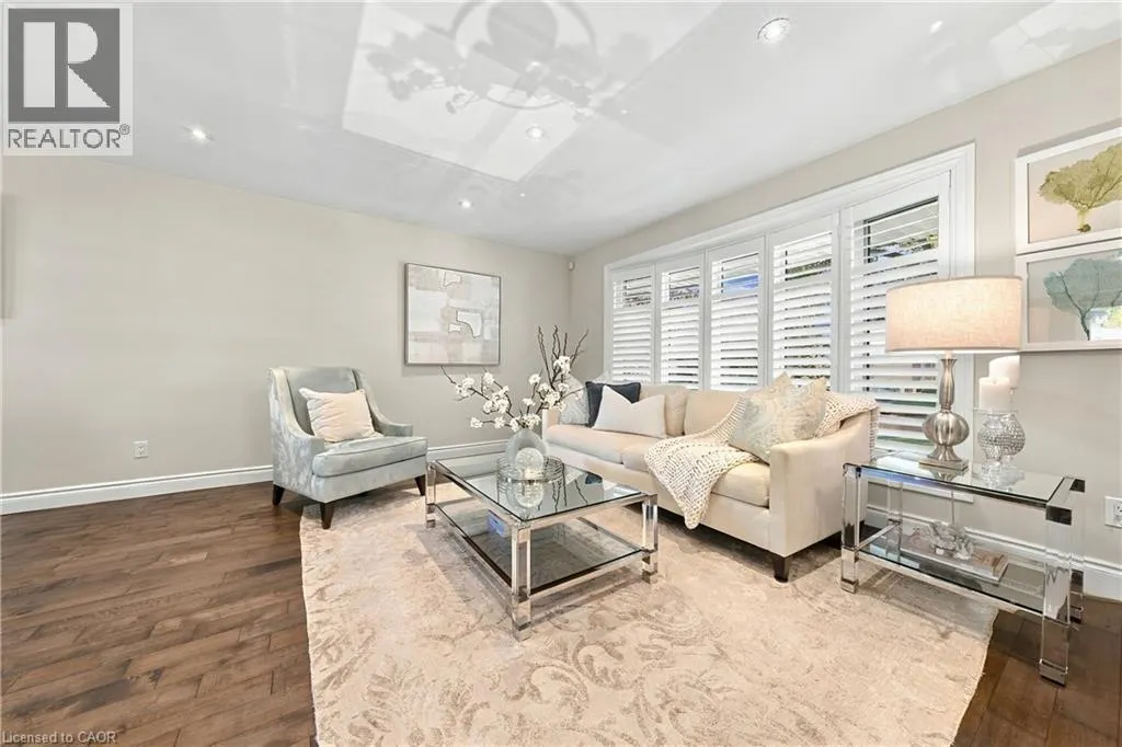 2231 URWIN Crescent