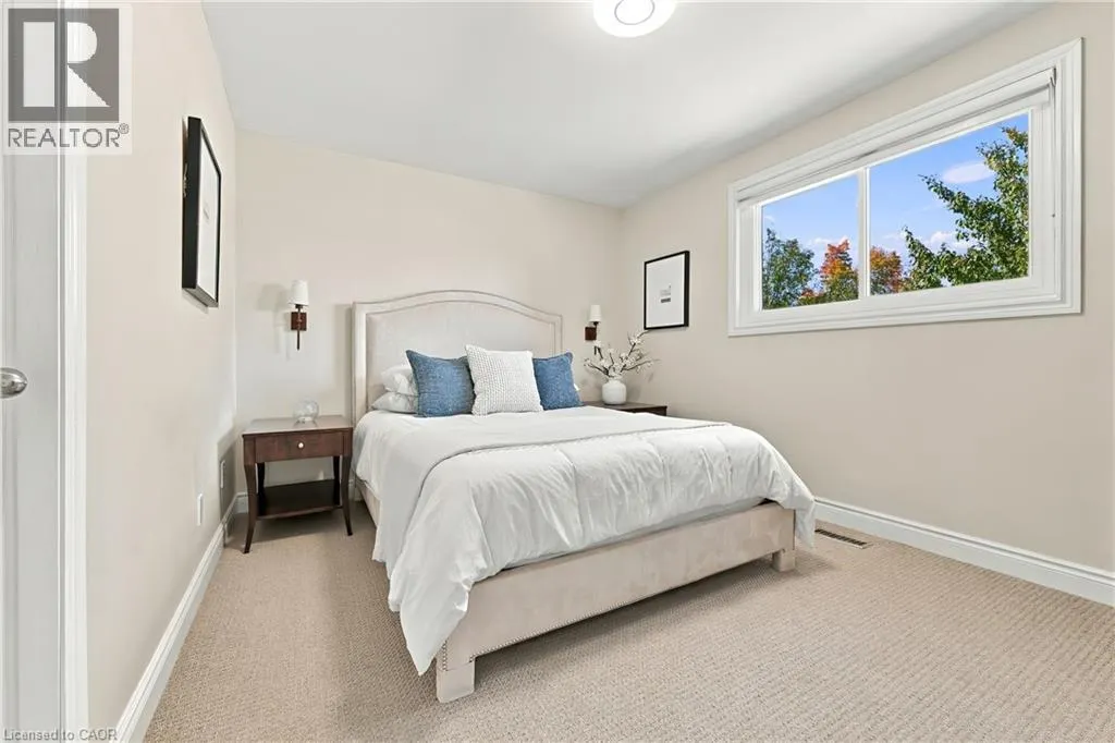 2231 URWIN Crescent