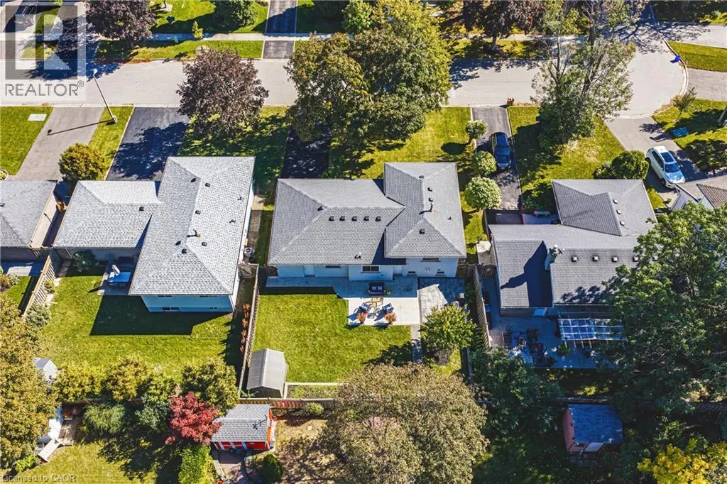 2231 URWIN Crescent
