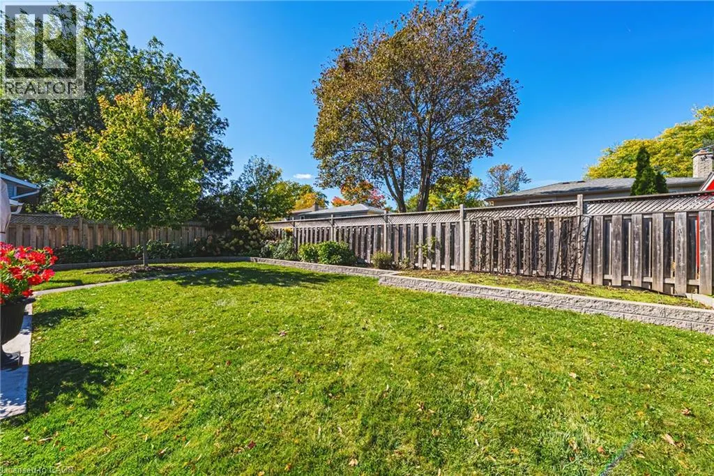 2231 URWIN Crescent