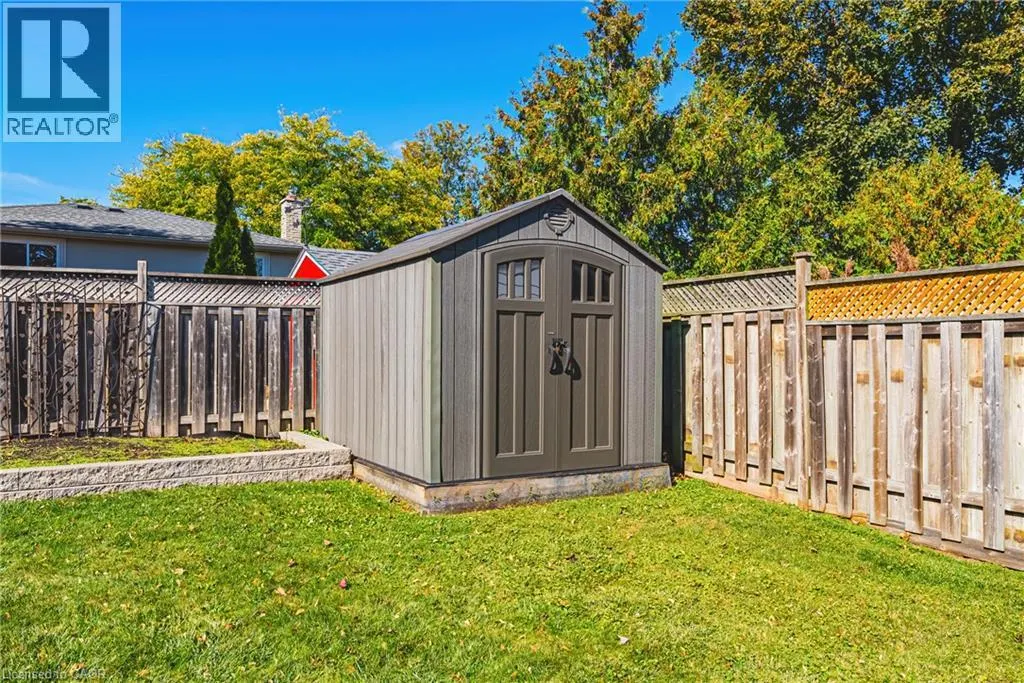 2231 URWIN Crescent