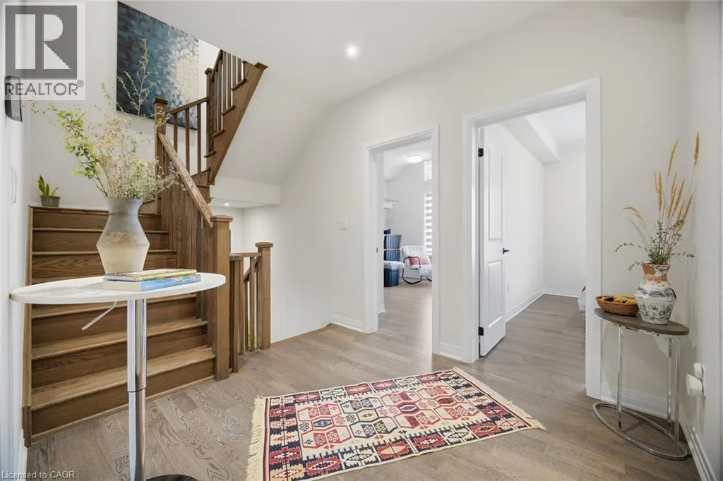 94 SETTLERS Road E