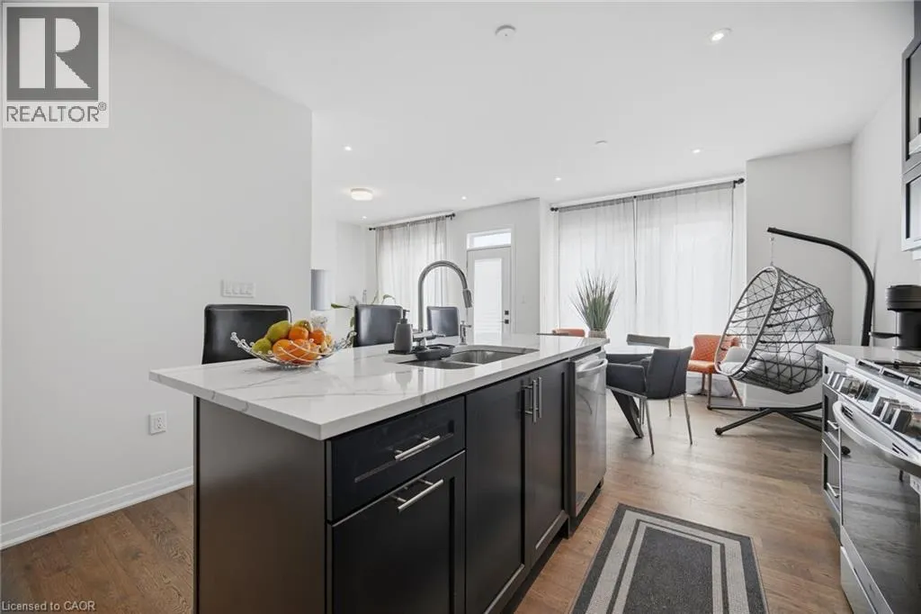 94 SETTLERS Road E