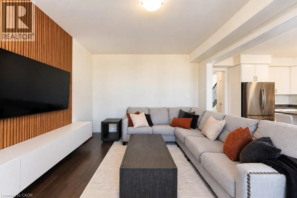 31 SANTOS Drive