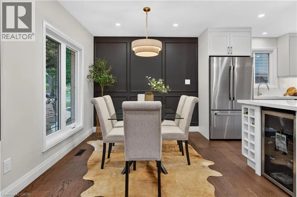 4 WOODCREST Drive