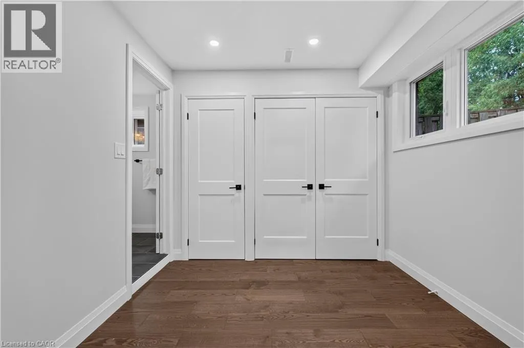 4 WOODCREST Drive