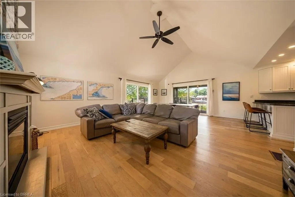 10 RESERVE Street