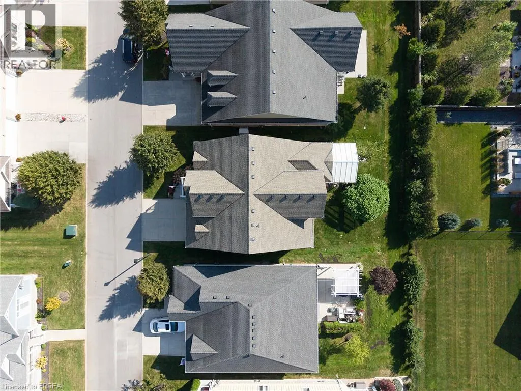 27 SCHOONER Drive