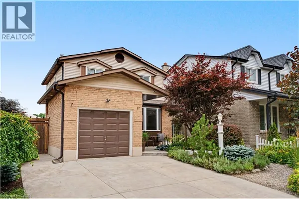 103 GLENASHTON Drive