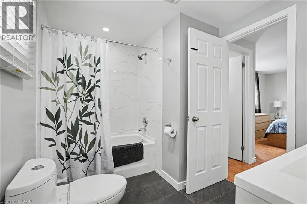 103 GLENASHTON Drive