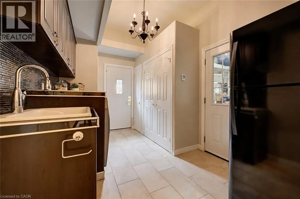 54 FAIRLAWN Road