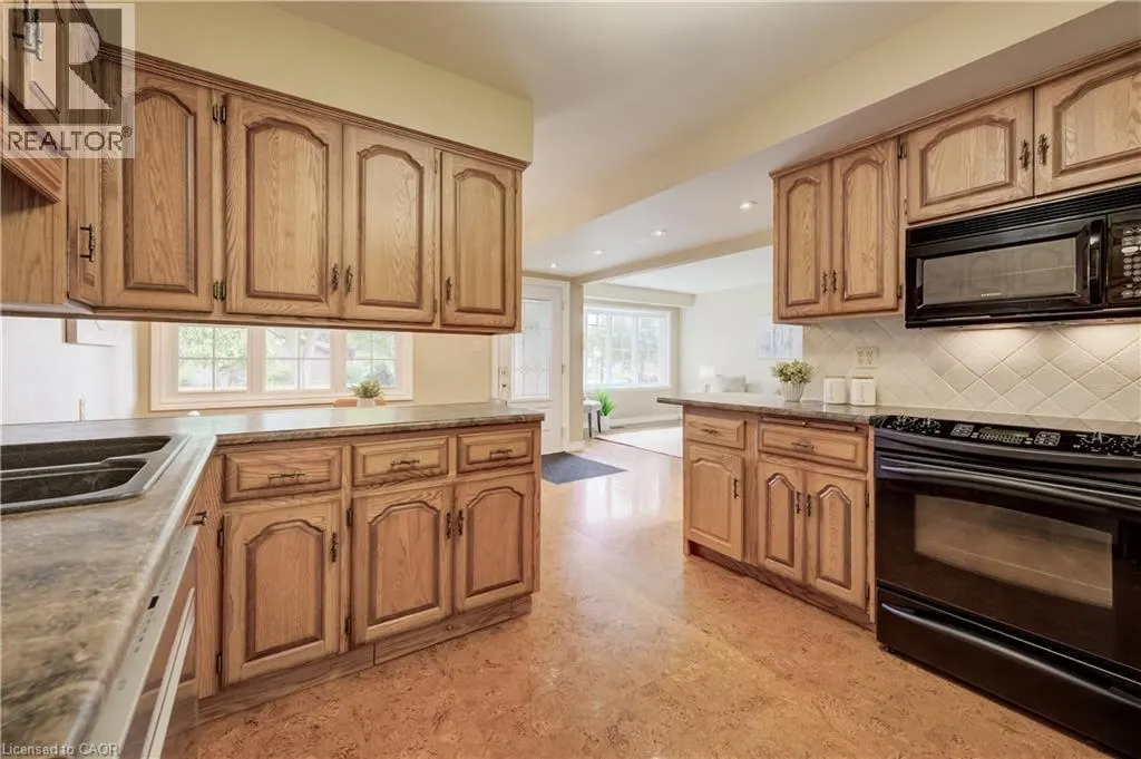 54 FAIRLAWN Road