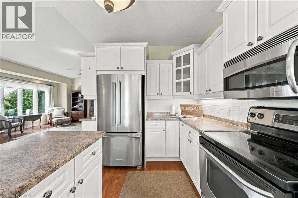 500 LAKEVIEW Drive Unit# 9 #9