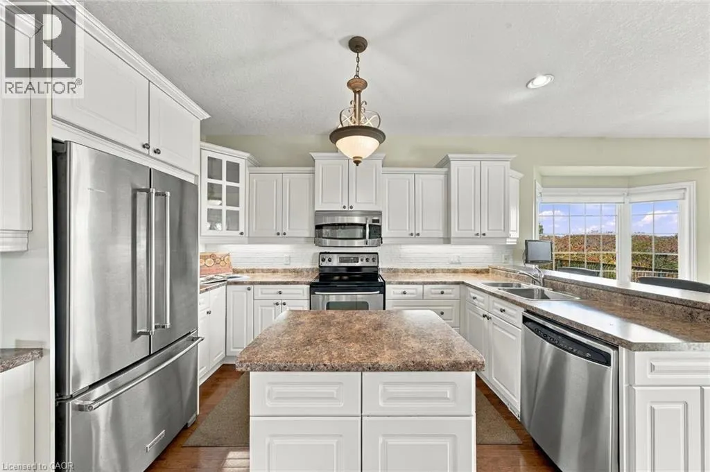 500 LAKEVIEW Drive Unit# 9 #9