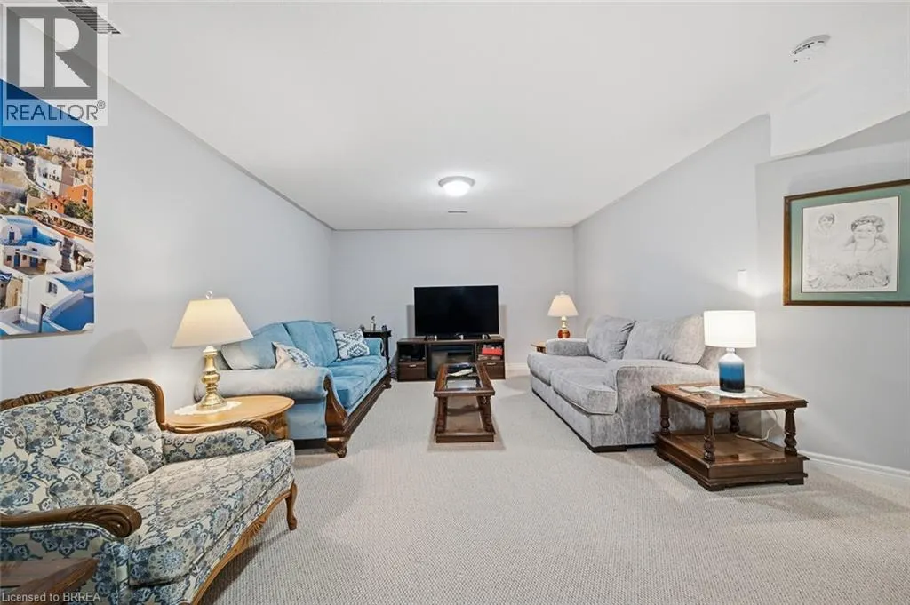 633 PARK Road N Unit# 8 #8