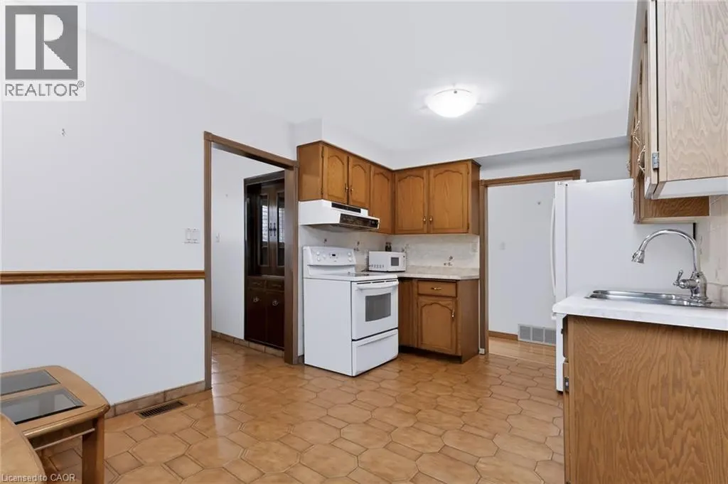 261 CARLA Avenue