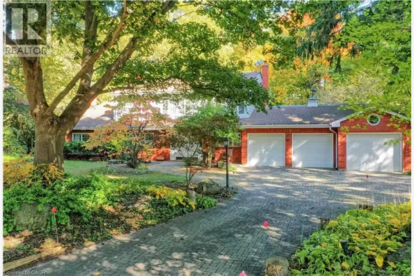 1296 CUMNOCK Crescent