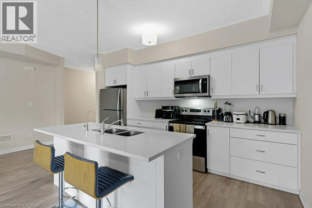25 ISHERWOOD Avenue Unit# 68 #68