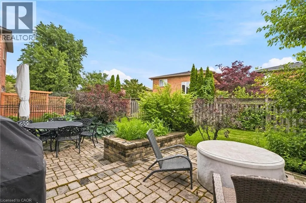207 VALRIDGE Drive