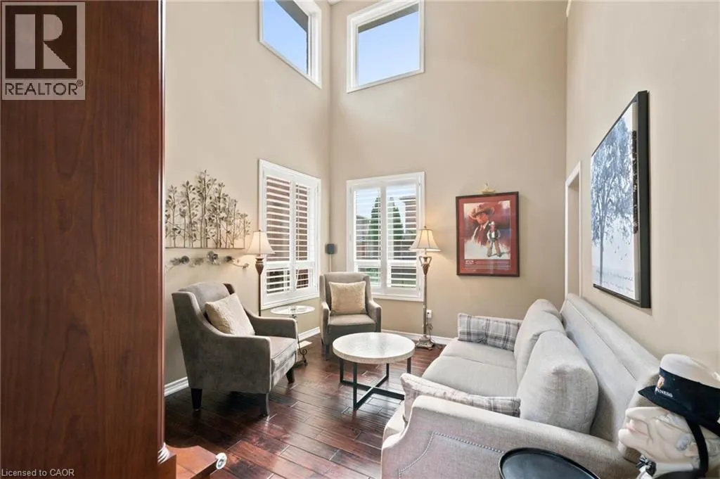 207 VALRIDGE Drive