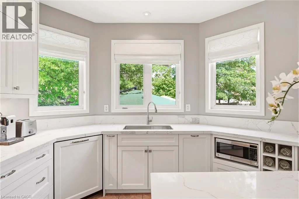 536 CUSICK Circle