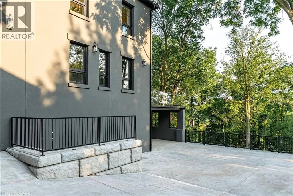 29 YATES Street