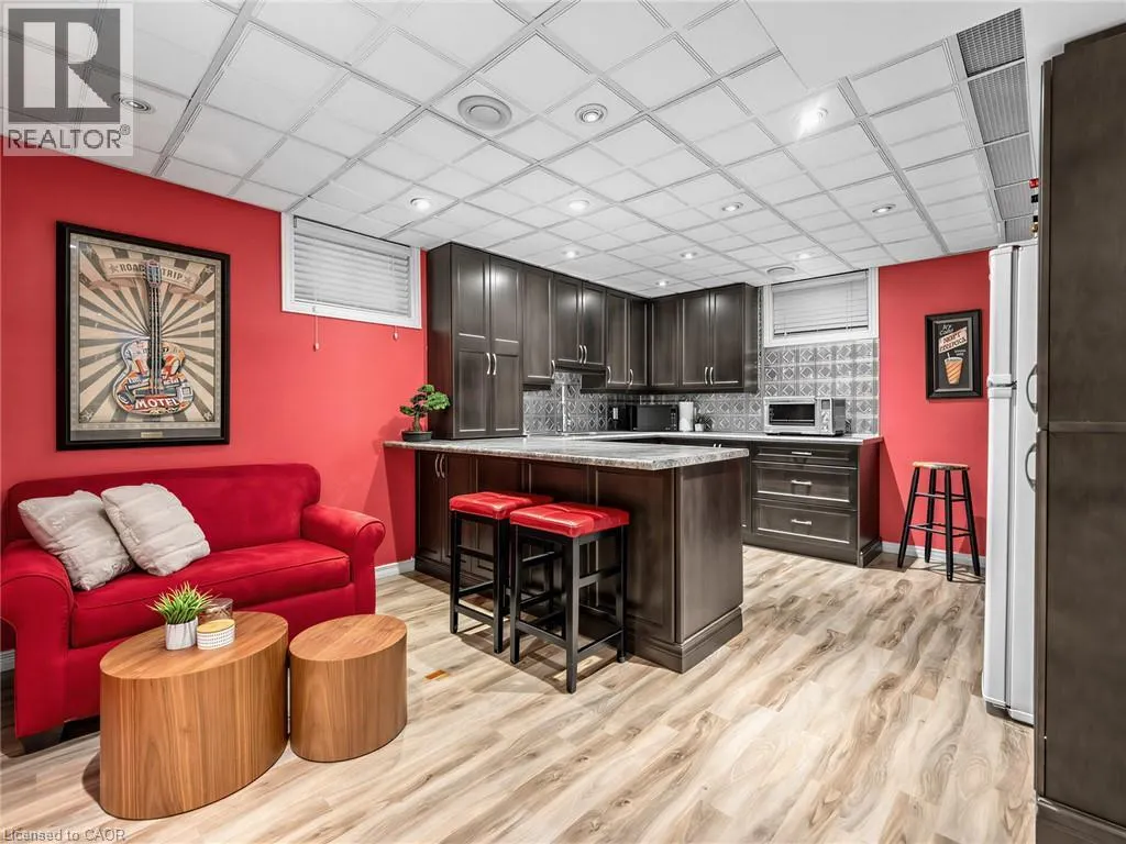 1259 NATHANIEL Crescent