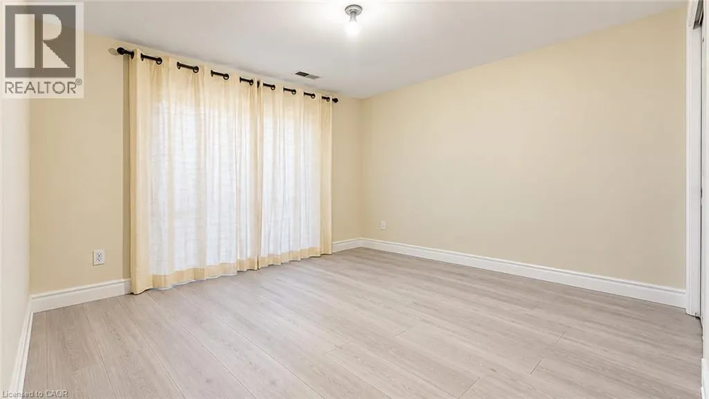 3425 LADDIE Crescent Unit# Lower #Lower
