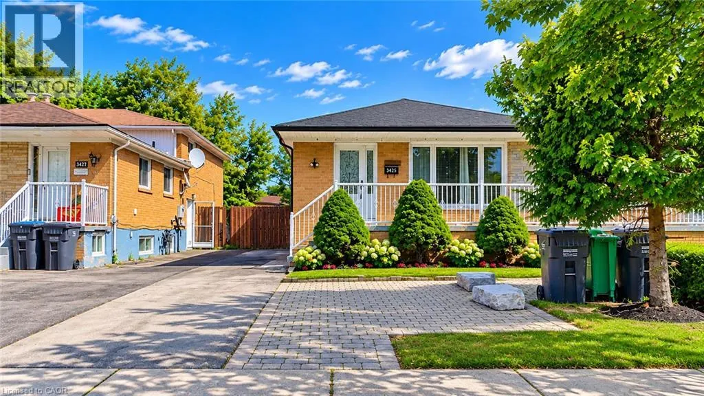3425 LADDIE Crescent Unit# Lower #Lower