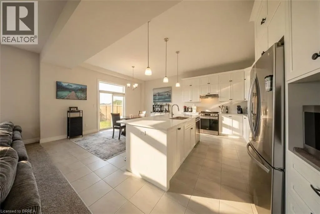 185 SAVANNAH RIDGE Drive