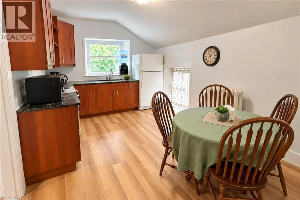 59 BRUCE Street Unit# Upper Apt #3