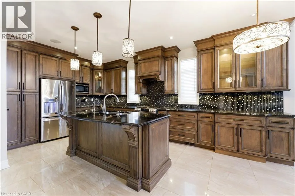 85 HILLCROFT Drive
