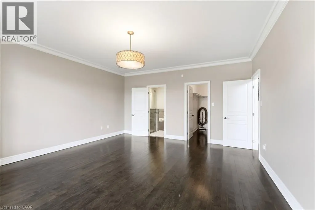 85 HILLCROFT Drive
