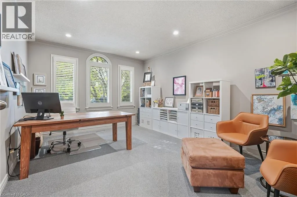 2747 TEAK Crescent
