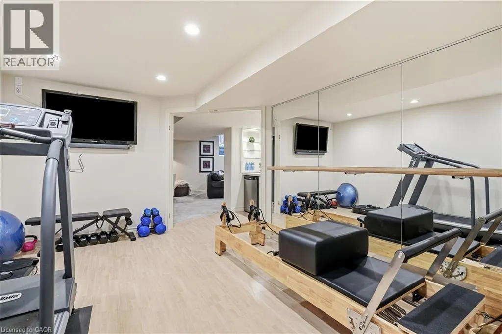2747 TEAK Crescent