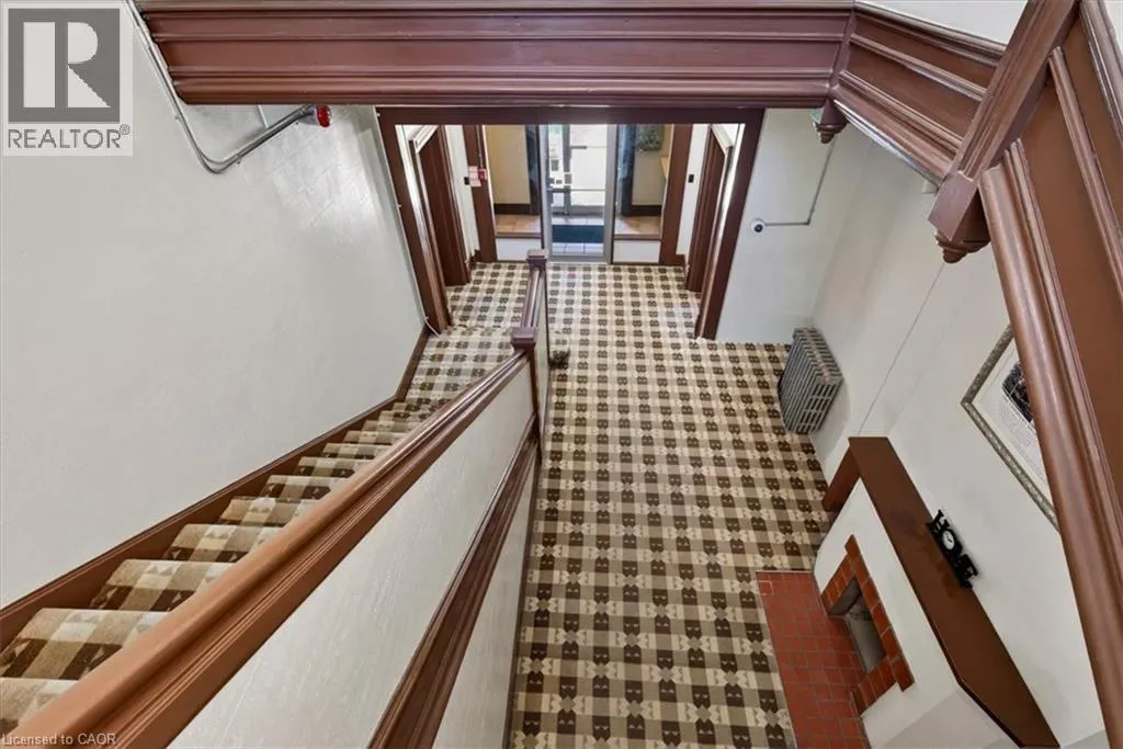 139 MAIN Street S