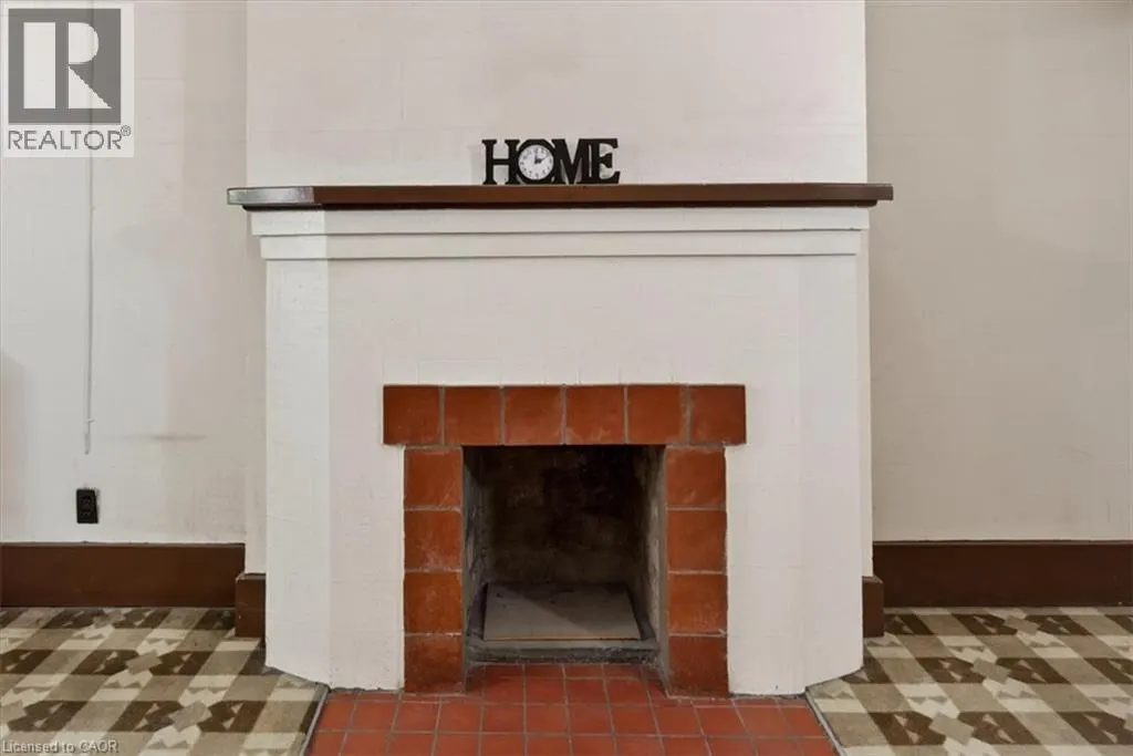 139 MAIN Street S
