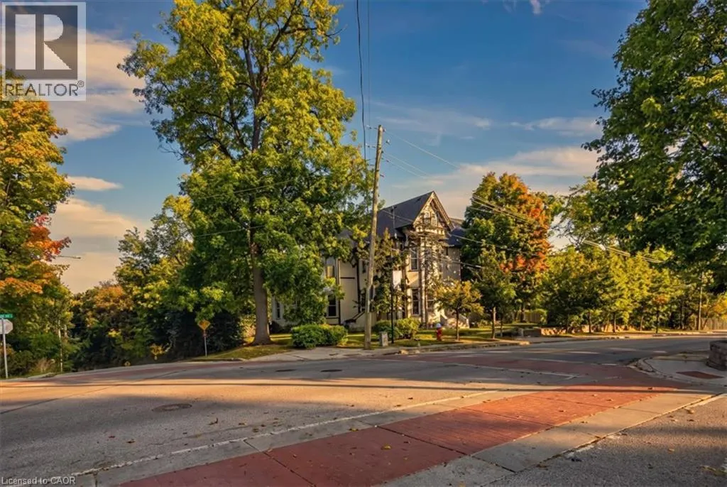 139 MAIN Street S