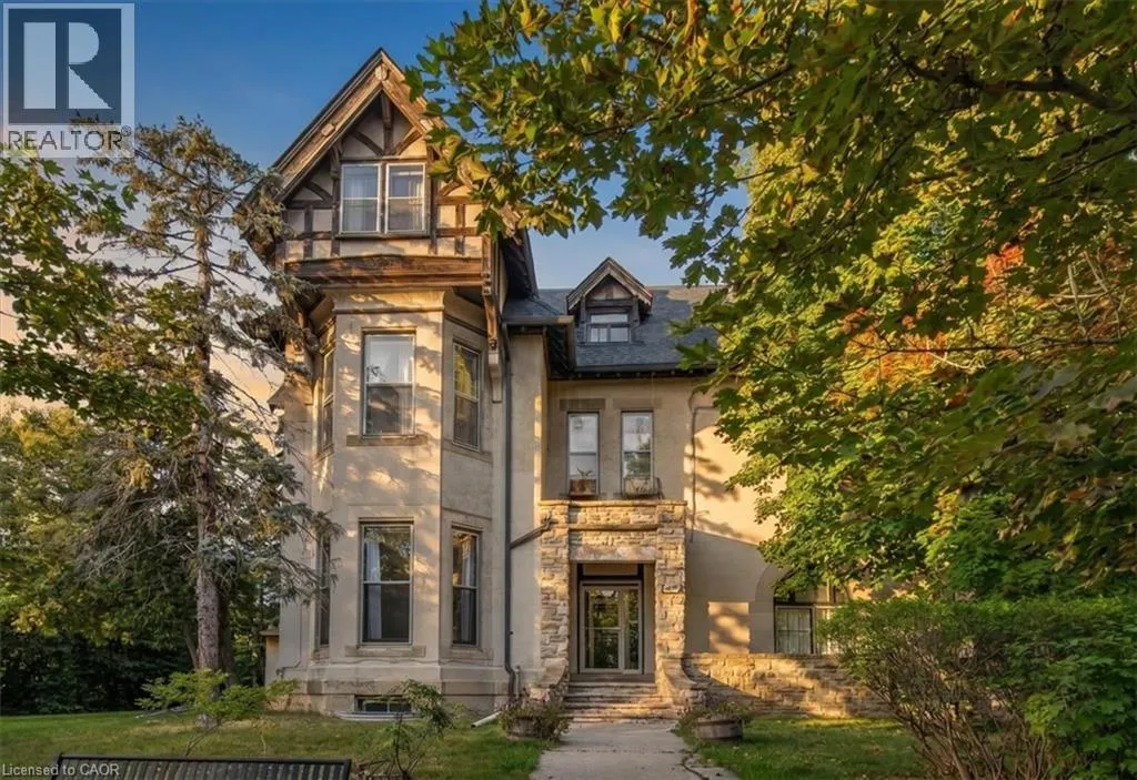 139 MAIN Street S