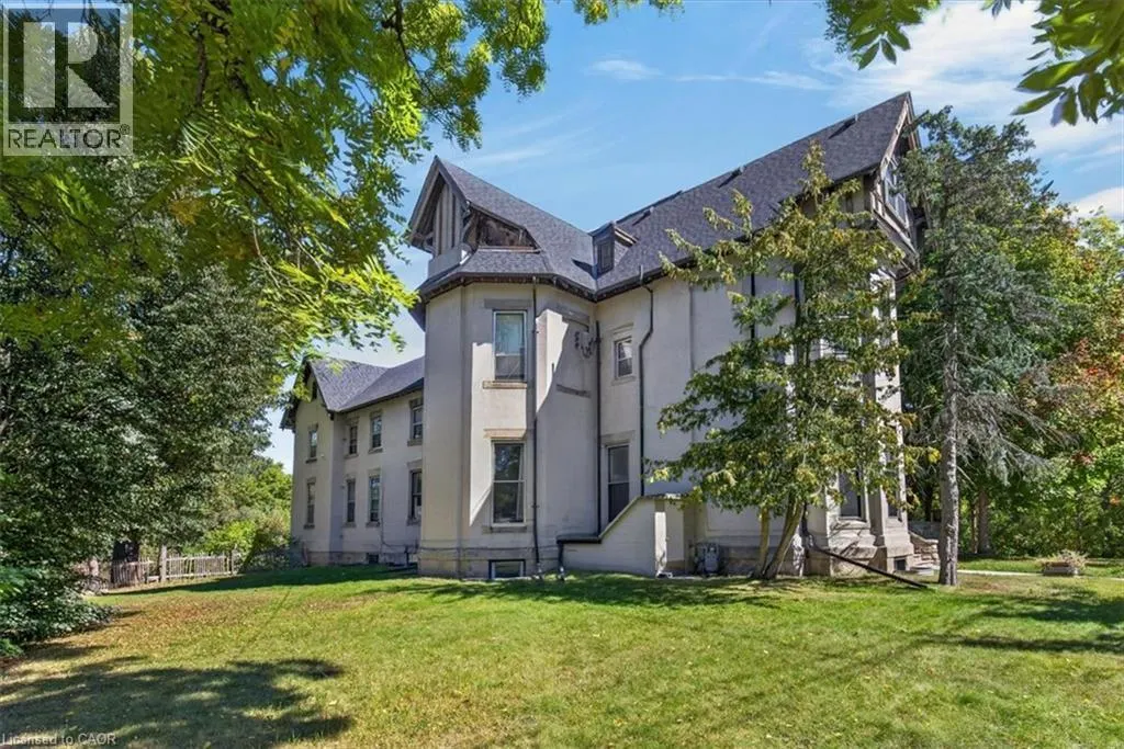 139 MAIN Street S